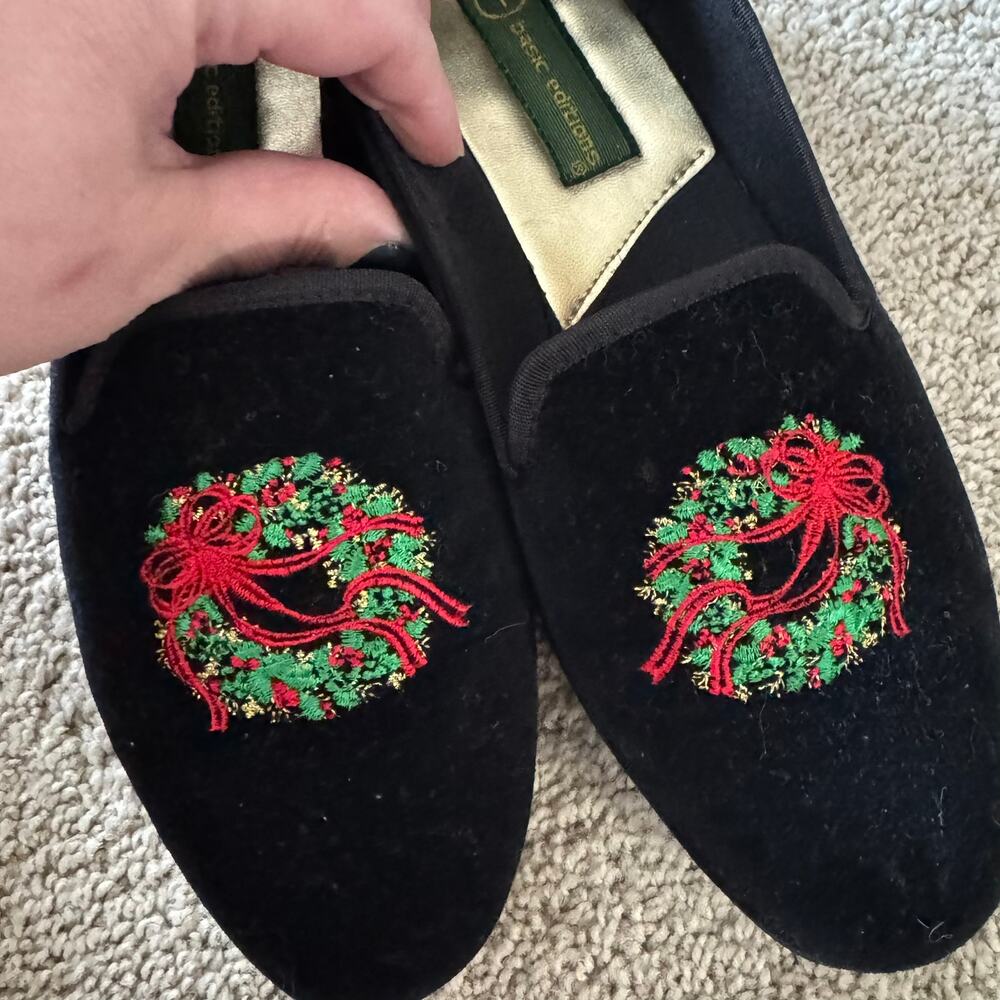 Vintage Basic Editions Black Velvet Loafers Flats Christmas Wreaths Women Size 7 - Picture 9 of 9